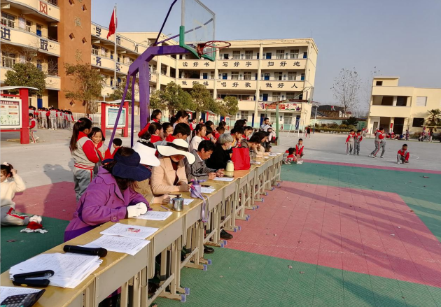 �`赿h��R���ČW(xu��)У2021�궬���V���ٱ�ِ