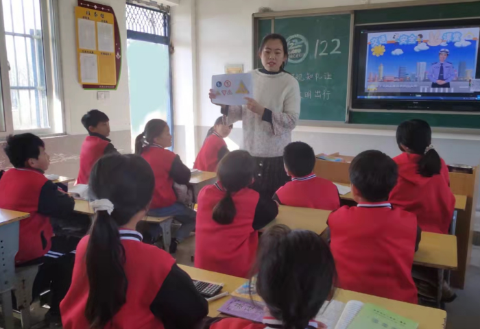 �`赿h��R�l(xi��ng)ɳ��С�W(xu��)�_(k��i)չ���ط�Ҏ(gu��)֪�Y׌ ��ȫ�������С��������(d��ng)