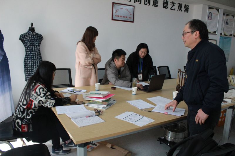 �Ϸʹ��I(y��)�WУ���������I�ٰl(f��)չ �۽����й����L