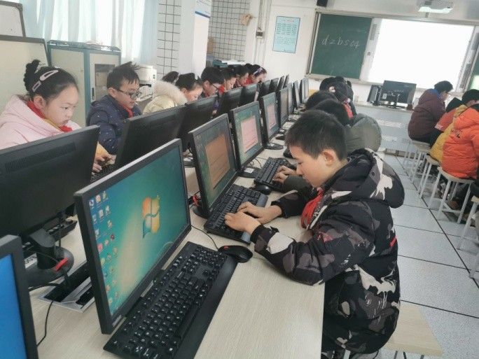 �����������F���c·У�^(q��)���e����X���ֱ�ِ���