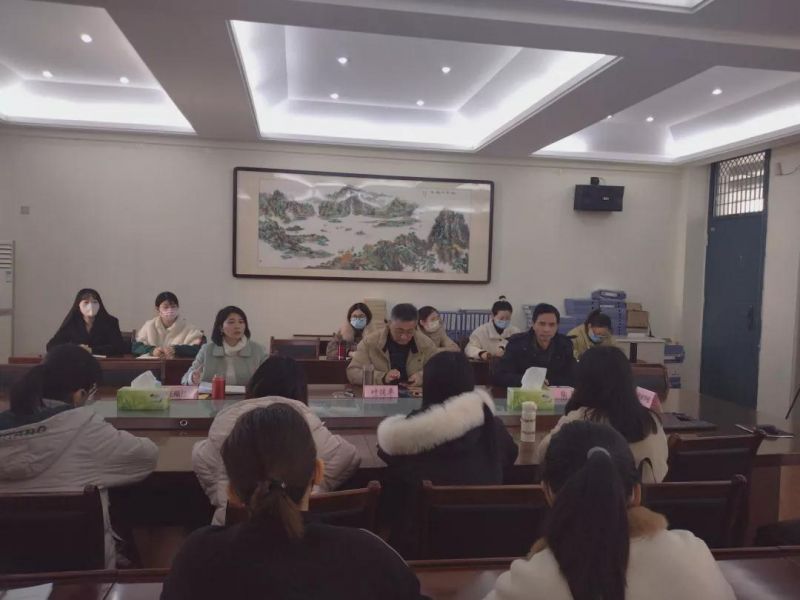 �Ϸ����ψ@�W(xu��)У�W(xu��)�^(q��)(li��n)�˻��(d��ng)������t���������һ��(d��ng)