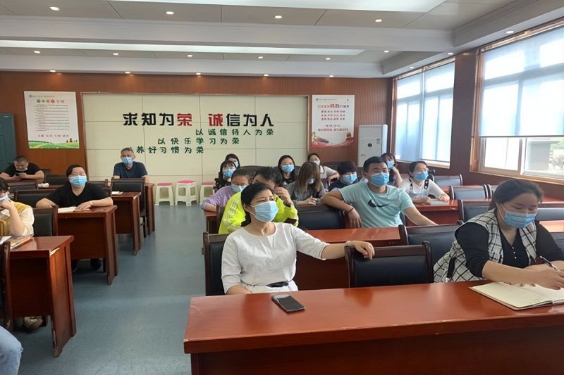 �Ϸ�������·С�W�s�ǻ��@��У�_չ��Ϣ2.0��Ӗ