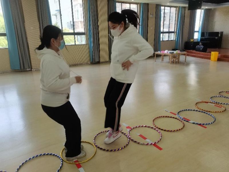 �Ϸ���ֱ�ٙC(j��)�P(gu��n)�׃��@�_չ����Ҋ��ͯ ���M(j��n)��ͯ���Α��w�(y��n)ʽ����