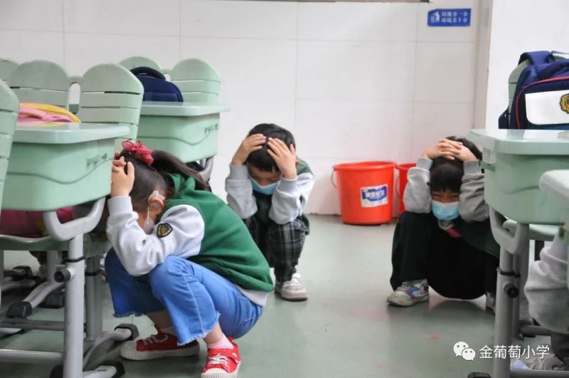 �Ϸ��н�����С�W(xu��)��512��������������(x��)���(d��ng)��(b��o)��