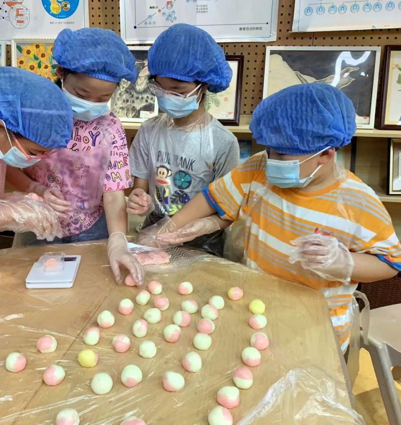 �Ϸ���ꖹ�С�W(xu��)�_չһϵ�е�У��(n��i)У��ڄӌ��`���