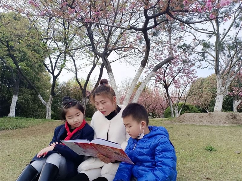 �Ϸ����L��С�mͤ��У����У���Ę� �y��������