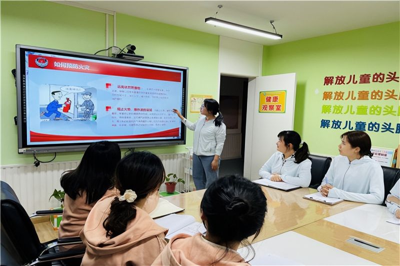 �Ϸ��а��׽������F����֮��ֈ@�������n�����R �����������I