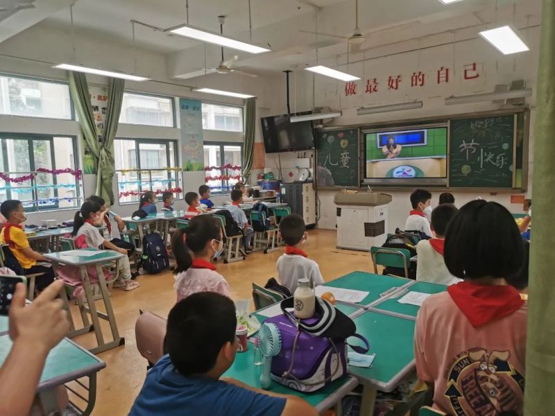 �Ϸ���ꖹ�С�W�_չ�c������һ��ͯ��(ji��)�����}ϵ�л��