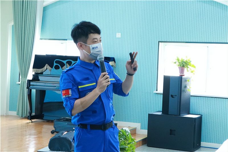 �Ϸ��а��׽������F���@�y�ֺϷ��{���Ԯ��_չ����ˮ���v���