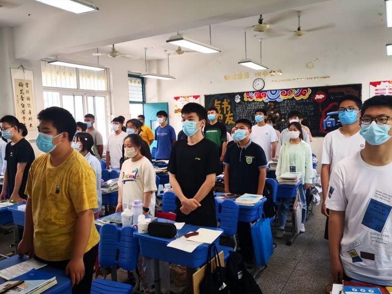 �Ϸʰ��н������F��ɽ��У��ʮ��������xʽ