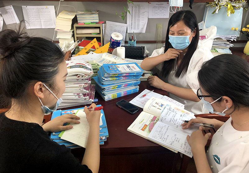 �Ϸ�����ɽС�W(xu��)��(sh��)�W(xu��)�M�_չĥ�n�����_�n�Ƚ��л��(d��ng)