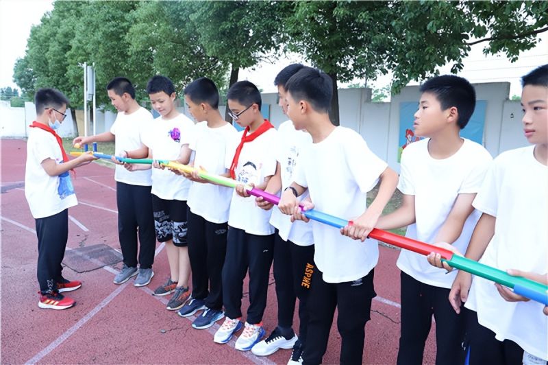 �Ϸ��а���С����У�e�k���꼉���I��Y