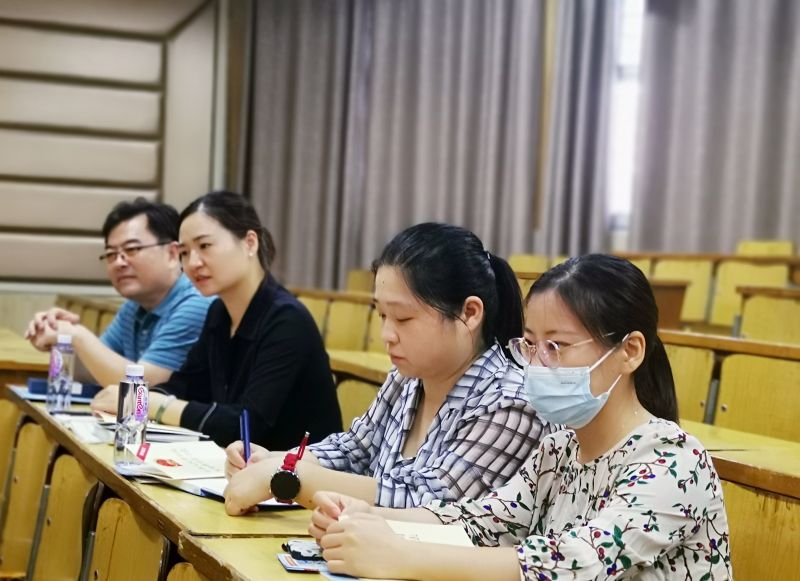 ���c�и���С�W��ί���c�˴������Մ����ͥ�������M����