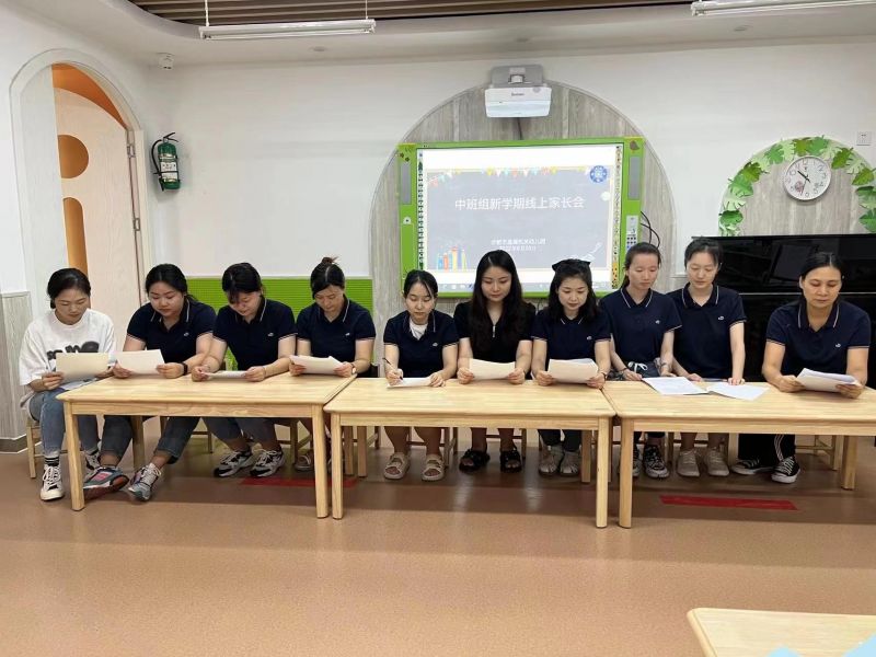 �Ϸ���ֱ�ٙC�P�׃��@�W�ڡ��ġ��������y���c����ͬ����