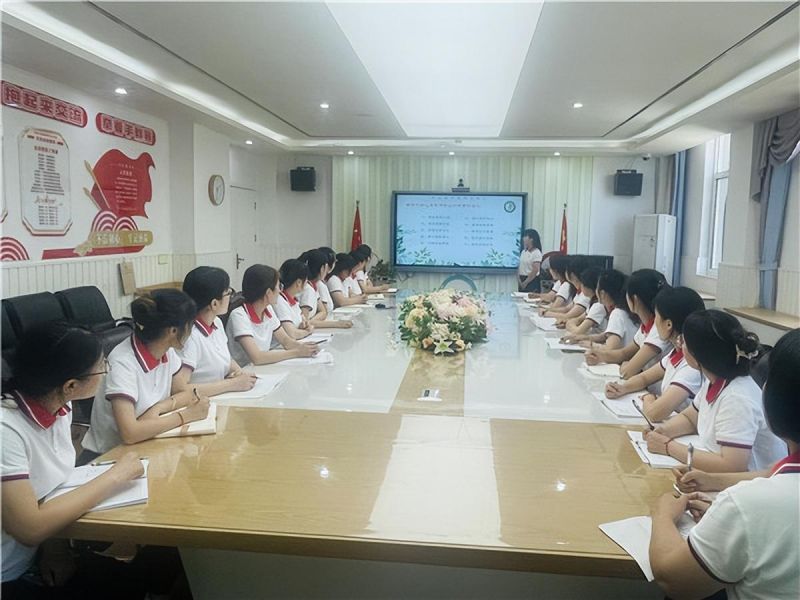 �Ϸ��а��׽������F����ֈ@�_չ�����L�W�����