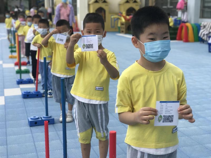 �Ϸ����p���׃��@�������F��Ȼ�ӷֈ@��ͯ�ąf�� ��ͬ����