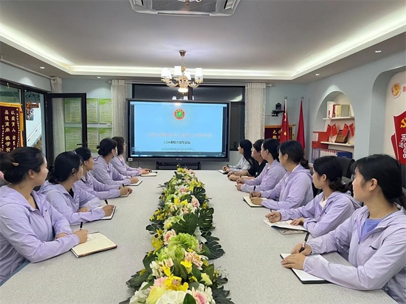 �Ϸ����p�׽������F���Ƿֈ@����ȫ��������ɫ�׃��@���Y��Ӗ