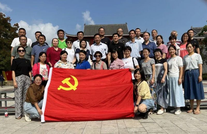 �Ϸ����ψ@�W(xu��)У�h֧�����^�Ї����a(ch��n)�h�Ϸʚvʷ�^