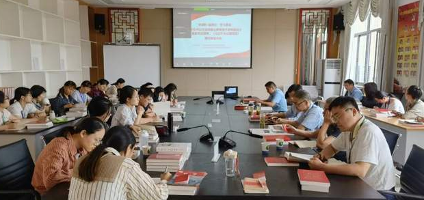 �Ϸ��н�����С�W(xu��)�h�T�W(xu��)��(x��)����(x��)��ƽՄ�·����������ľ팣�}����