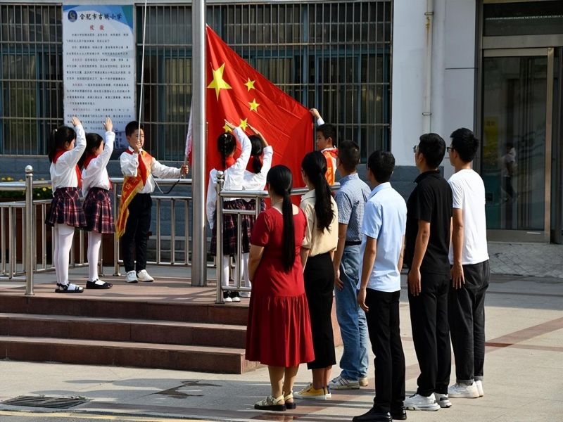 �Ϸ��йų�С�W��ͯ�����h ϲӭ���c