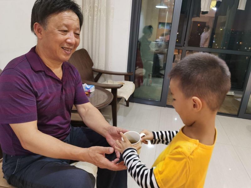 �Ϸ��д����׽������F���ͷֈ@���۝M��� Т��ͯ��