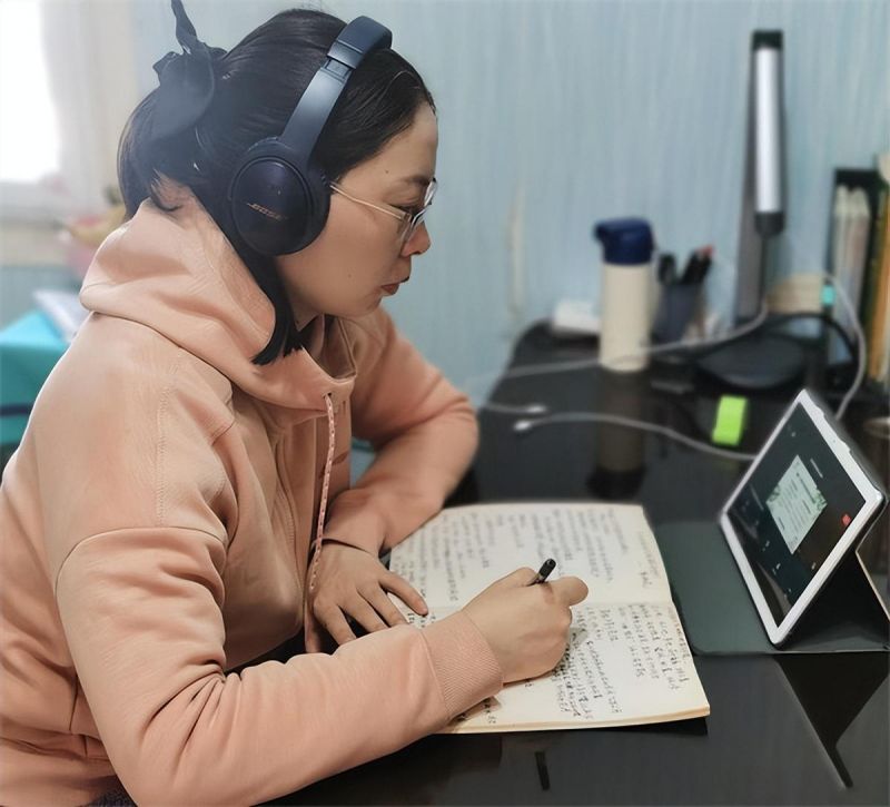 �Ϸ��а��׽������F���ָ�������_չ���ϼ��ЌW����ӑ���