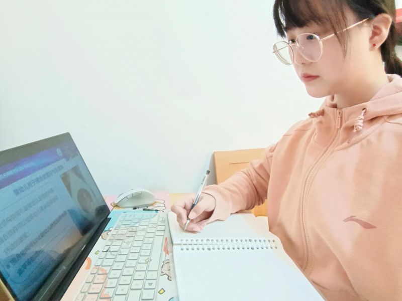 �Ϸ��а��׽������F���ָ�����ģ����������мs���С��oֹ��