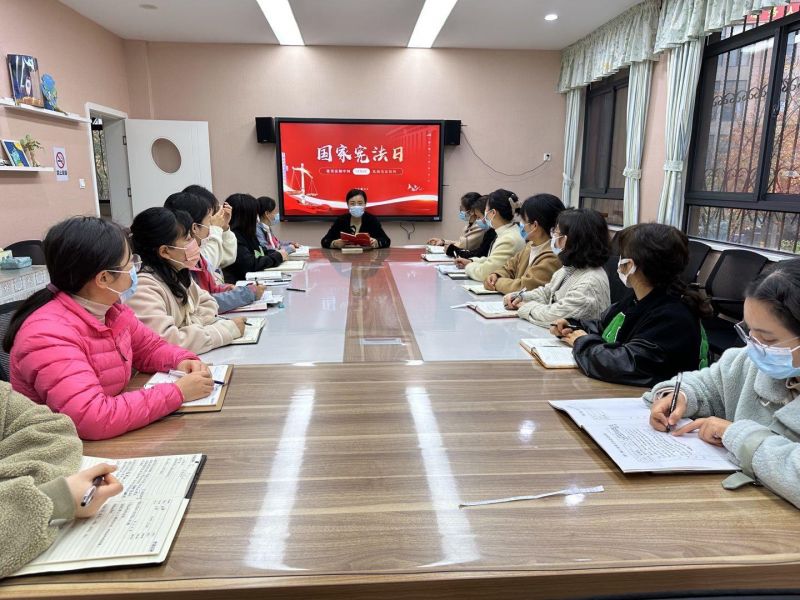 �Ϸ��д����׽������F(tu��n)���ͷֈ@�_չ�����������ܡ�ϵ�л��(d��ng)