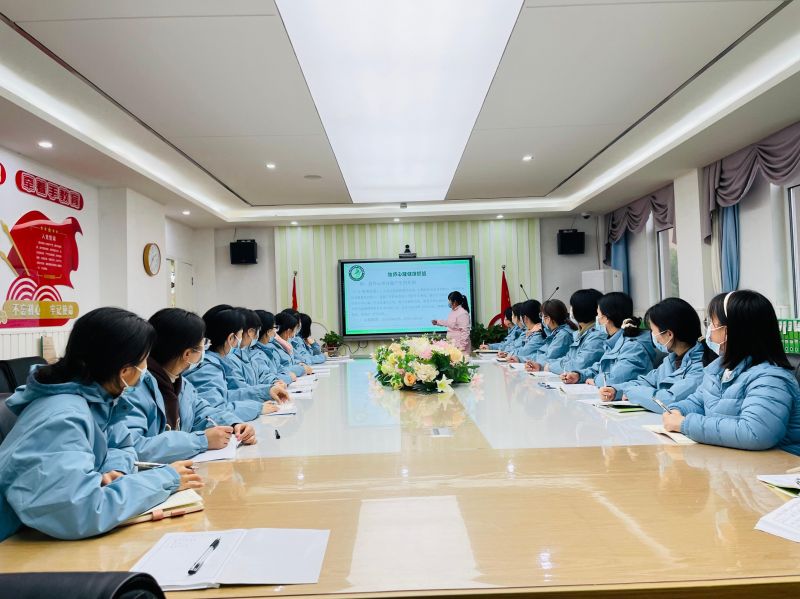 �Ϸ��а��׽������F����ֈ@��ƽ�������������Ҹ�