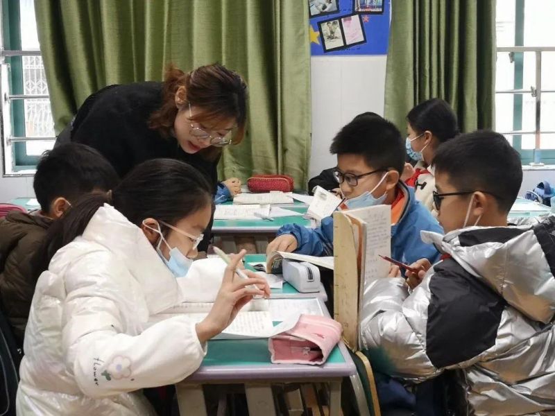 �Ϸ���ꖹ�С�W�߶��Z�ĽM�ڶ����n���о�