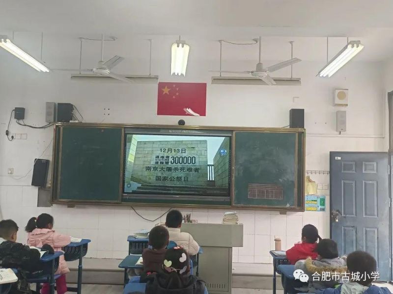 �Ϸ��йų�С�W�_չ���ҹ��������}�������