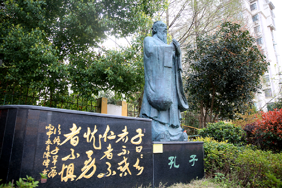 �Ϸ����Sɽ·С�W ����ࣺ��Ҋ����