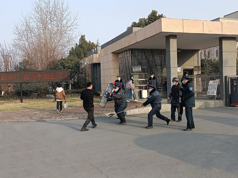 �Ϸʹ��I(y��)�W(xu��)У�e�з��ַ�����(y��ng)���ݾ� ����У�@��ȫ����