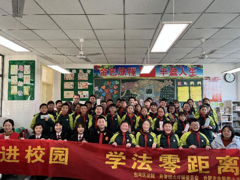 �Ϸ��н�����С�W��ģ�M��ͥ�MУ�@ �������R������