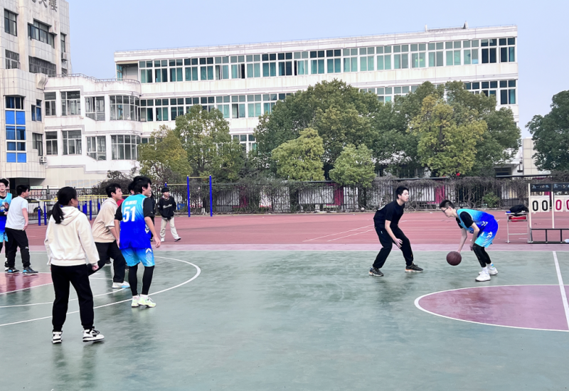 �Ϸʰ�����ɽ��У��һ�꼉�e�С��y�ӱ����@��(li��n)ِ