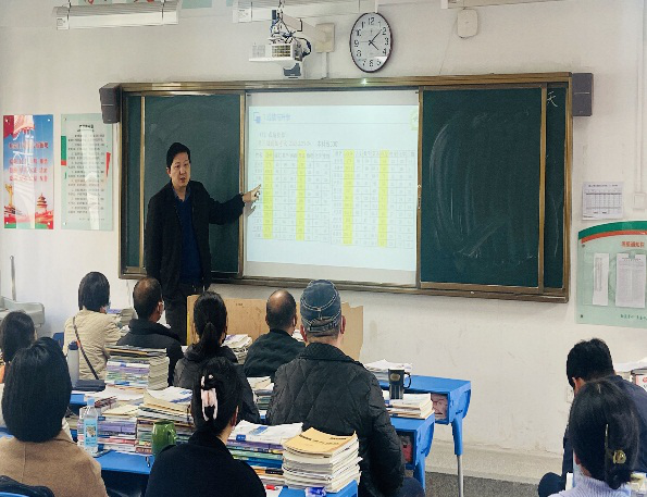 ��У�y�֣�������Ҋδ�������Ϸʰ�����ɽ��У�����꼉���_���L��