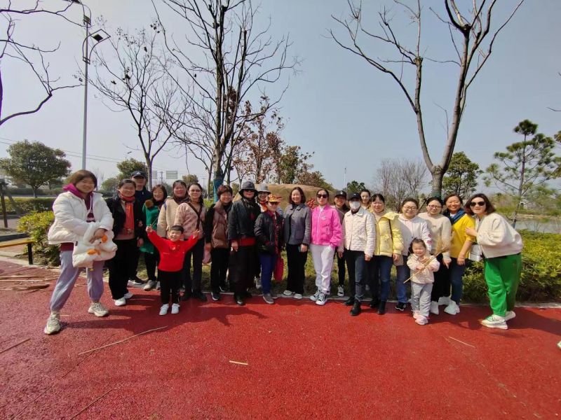 ���c�и���С�W(xu��)����(hu��)�M���_(k��i)չ�c�����ˡ��DŮ��(ji��)���(d��ng)