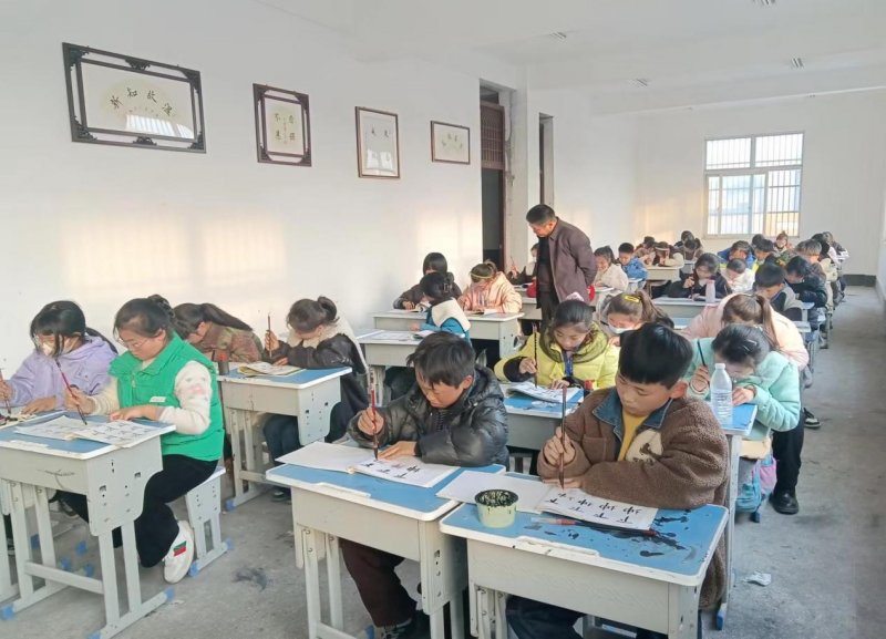 �����Мuꖿh�������ČWУ����F��Ӿ��ʼ��� ë�P���������o�F