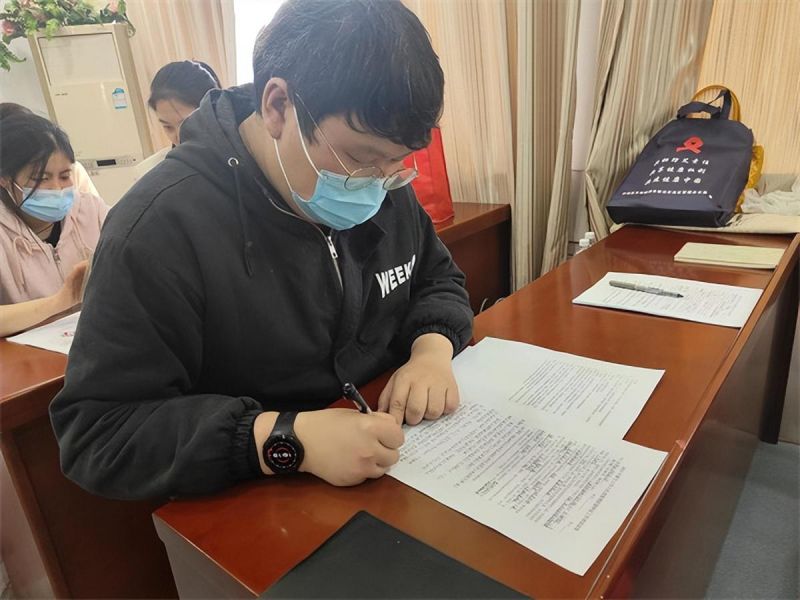 �Ϸ����p�׽������F��Ȼ�ӷֈ@�������יC���l�����������Ӗ