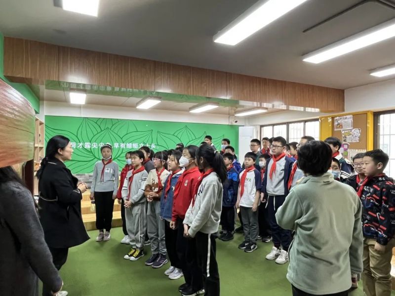 �Ϸ������b��С�W�_չ���������F�o���