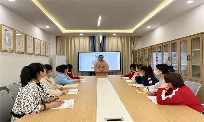 �Ϸ�����Ϫ�����׃��@�_չ�����{(l��n)���̡���ͽ�Y(ji��)��(du��)���_�n�^Ħ���(d��ng)