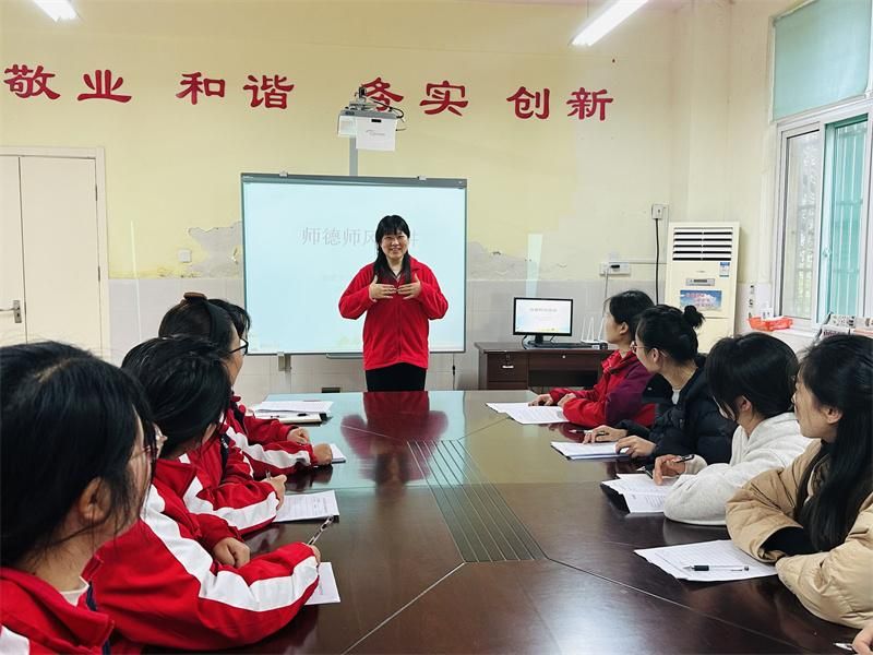 �Ϸ������v�׽̼��F(tu��n)���v�@�^(q��)�e�Ў����L(f��ng)���v���(d��ng)