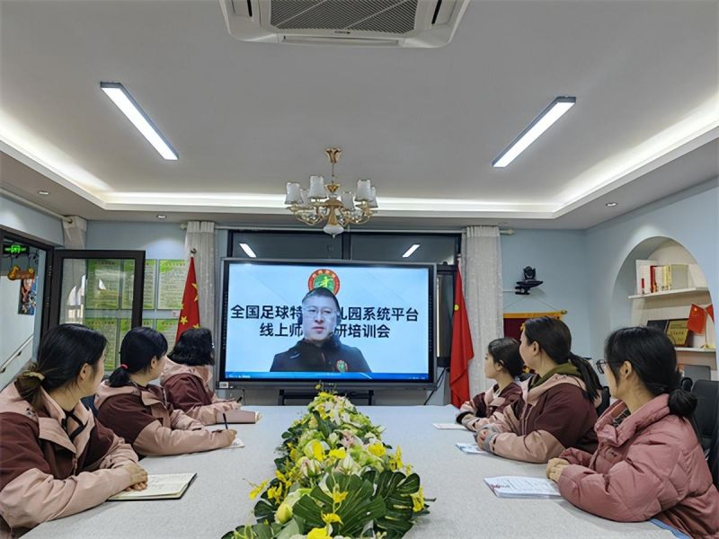 �Ϸ����p�׽������F(tu��n)���Ƿֈ@����ȫ��������ɫ�׃��@���Y��Ӗ(x��n)