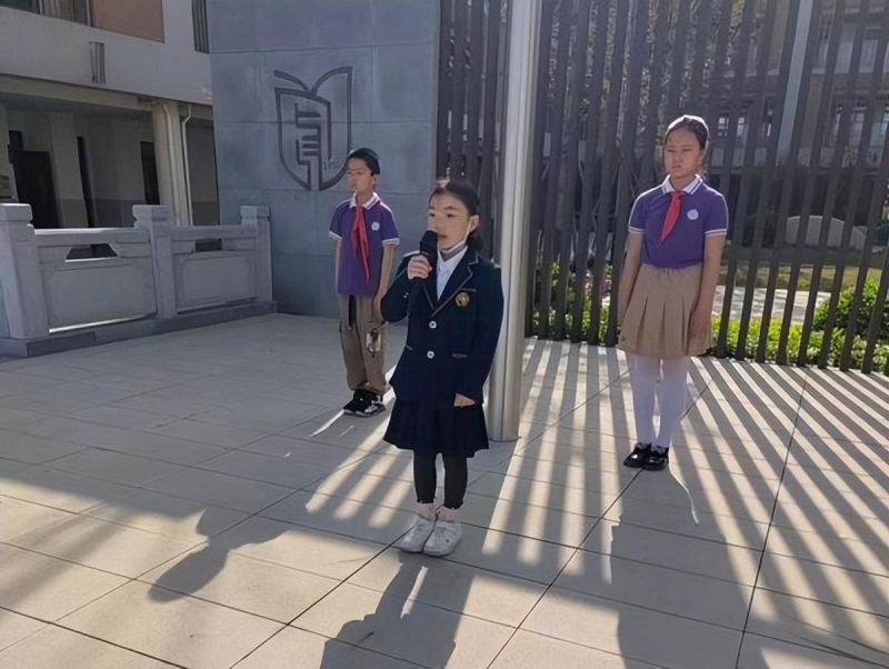 �Ϸ��л���·����С�Wӳ��У�^�x������ʽ����