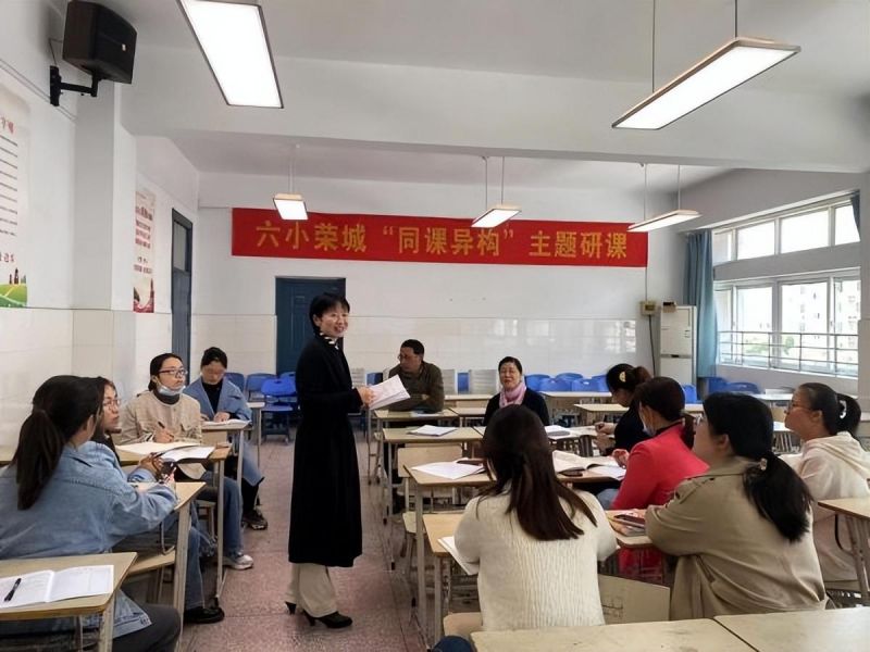 �Ϸ�����С�s�ǻ��@��У��������ĥ�ٳ��L �����n���@����