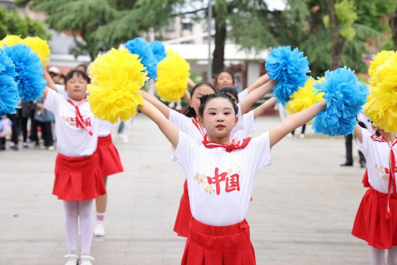 �옷(l��)�\(y��n)��(d��ng)���������L(zh��ng)�������c�и���С�W(xu��)2023���w����(ji��)�A�M��Ļ