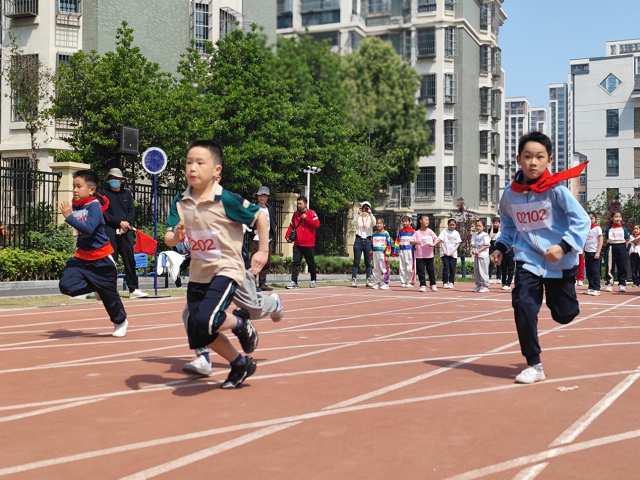 ��ؓ(f��)���� Ȥ���\(y��n)��(d��ng)�����Ϸ������b��С�W(xu��)���ߌ���\(y��n)��(d��ng)��(hu��)