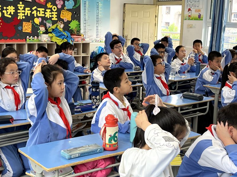 ���c�и���С�W(xu��)�_չ����ȫ֪�R����