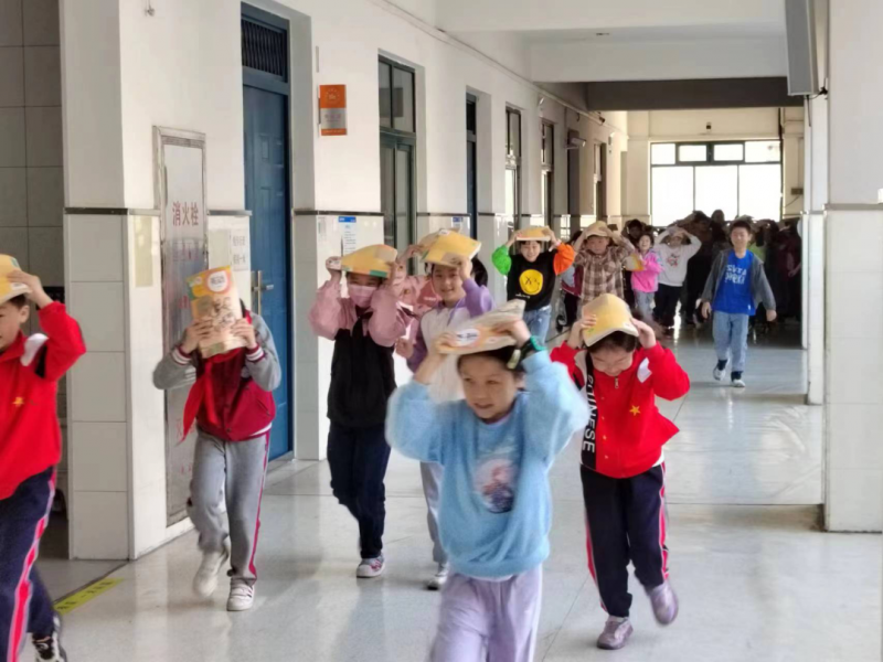 �Ϸ����³�С�W�_չ����p����ɢ�ݾ����