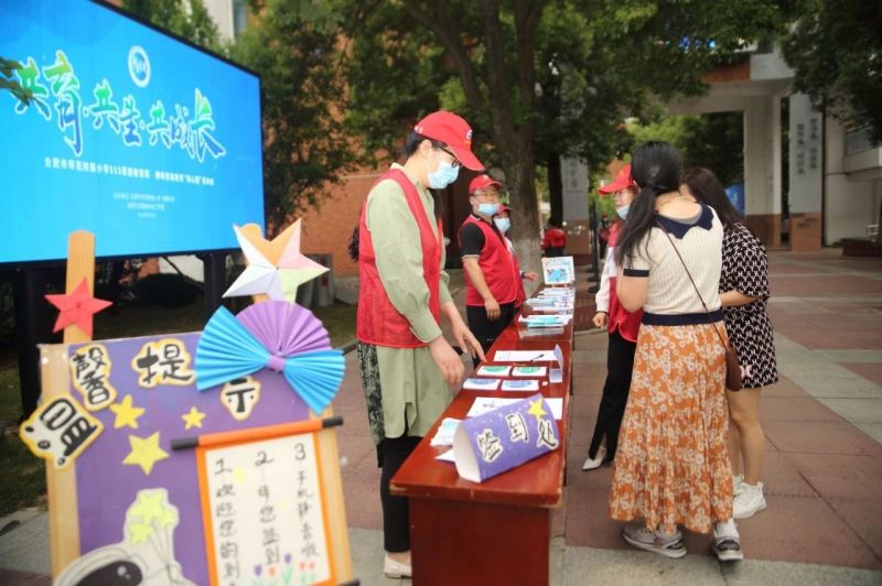 �Ϸ��Ў�������С�W(xu��)�e�k���Լ�ͥ������ͬ�ĈA����ԃ��(hu��)